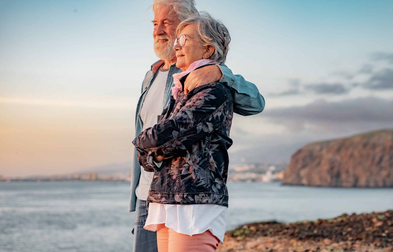 Relaxed lifestyle for a caucasian couple of retirees
